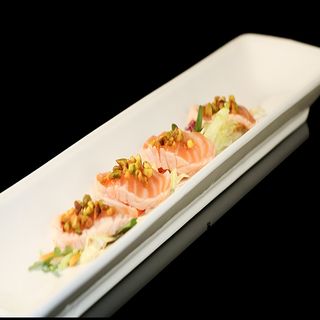 176 Tataki salmone e pistacchio
