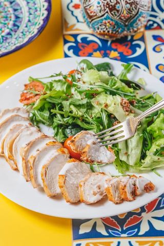 Куриная грудка под сливочным соусом (270 гр.)