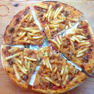 Salsiccia e patatine