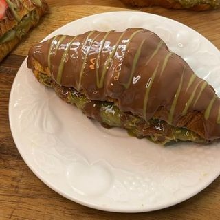 Croissant cunafa pistache