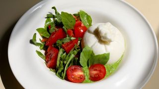 ბურატას სალათი