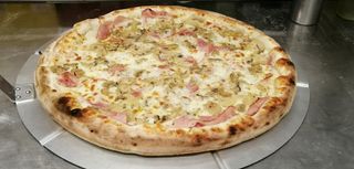 Pizza carciospeck maxi