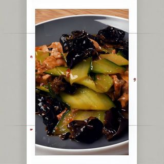 Junetina sa crnim kineskim pečurkama 380 gr