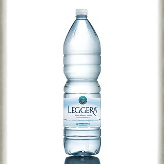 Acqua naturale leggera