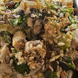 Ensalada De Pollo (media Ración)