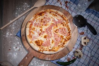 Pizza Ham & cheese Ø32cm