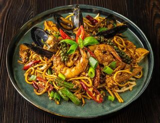 Pad Bamee (owoce morza)