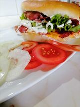 Engleski sendvič sa suvim vratom i kačkavaljem