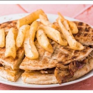 პიტა ქლაბი ღორის ხორცით