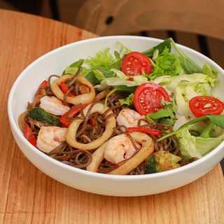 Соба з морепродуктами (420г)