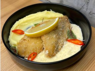 Теляпія на картопляному пюре