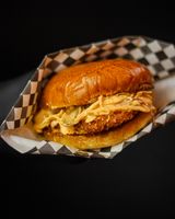 Chicken Chipotle burger ( HOT )