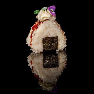 O2. Onigiri Philadelphia un pezzo