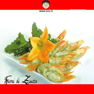 Fiori di Zucca in Pastella con Mozzarella e Alici.