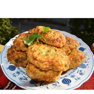 Пилешко кюфтенце с хрупкава коричка