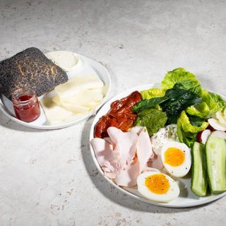 Шведський стіл з індичкою/2 тарілки 500 г