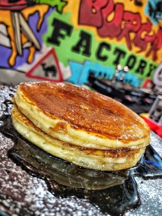 FLUFFY PANCAKES WITH MAPLE SYRUP 350GR