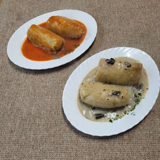 Gołąbki w sosie pomidorowym