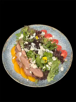 Теплий салат з качкою (300 г)