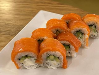 Філадельфія з авокадо (235g)