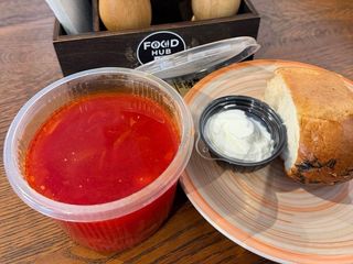 Борщ з пампушками (300g)