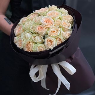 27 кремових троянд Піч Аваланч 