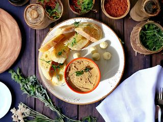 Паштет з курячої печінки та грінками (150g)