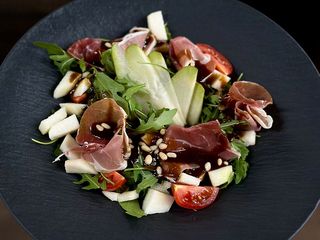 Салат з хамоном (170г)