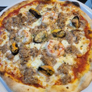Pizza Frutti Di Mare (25 Cm.)