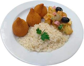 3 Coxas de Frango + Acompanhamento