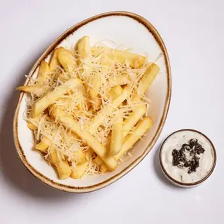 კარტოფილი ფრი პარმეზანითა და ტრუფელით