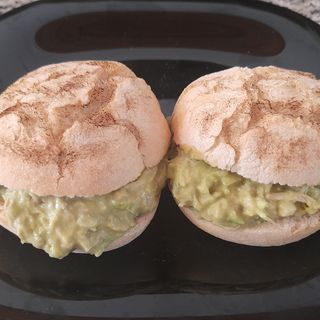 Morochos sifrinos. Versión de los Pepiados, pero con abundante queso Gouda.