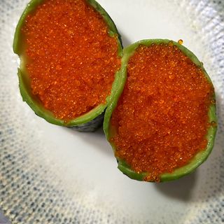 15.Niguiri De Aguacate Tobiko (2 Pzs.)