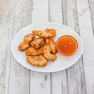 Pollo Rebozado Con Salsa De Dulce Picante