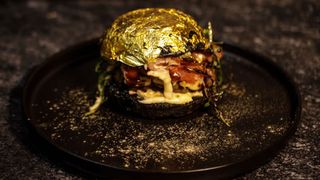 Zlatni burger & pomfrit