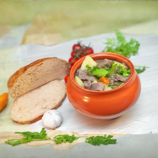Шорпа в горшочке из говядины