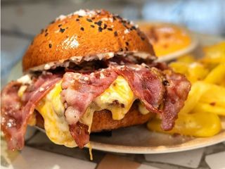 SOUL чізі BURGER