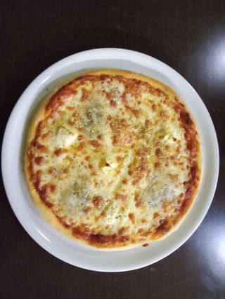 Pizza 4 Quesos (30 Cm.)