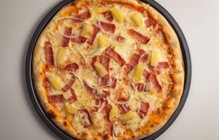 Pizza Bacon e Ananás