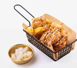 Pollo fritto in salsa maionese e yogurt