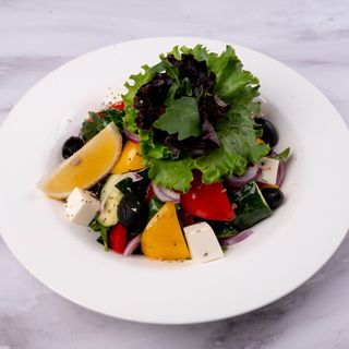 Салат греческий