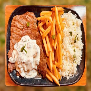 Bife com Cogumelos