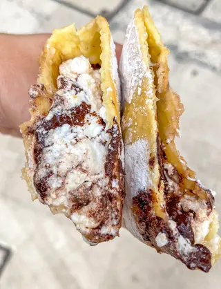 Panzerotto ricotta e Nutella