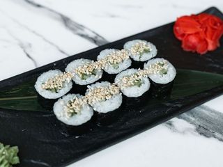 Макі з огірком (110g)