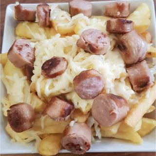 Salchipapas Con Queso
