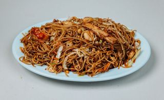 135. Спагети с морски дарове