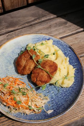 Курячі котлети з картопляним пюре (250г)