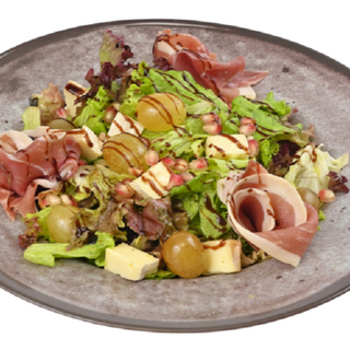 Салата с прошуто (300г)