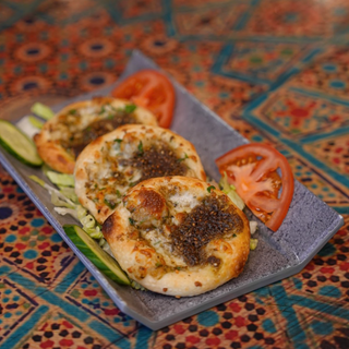 Fatayer Zatar con queso