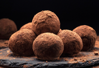 Trufas (4 Uds.) Praliné de avellanas y Neula